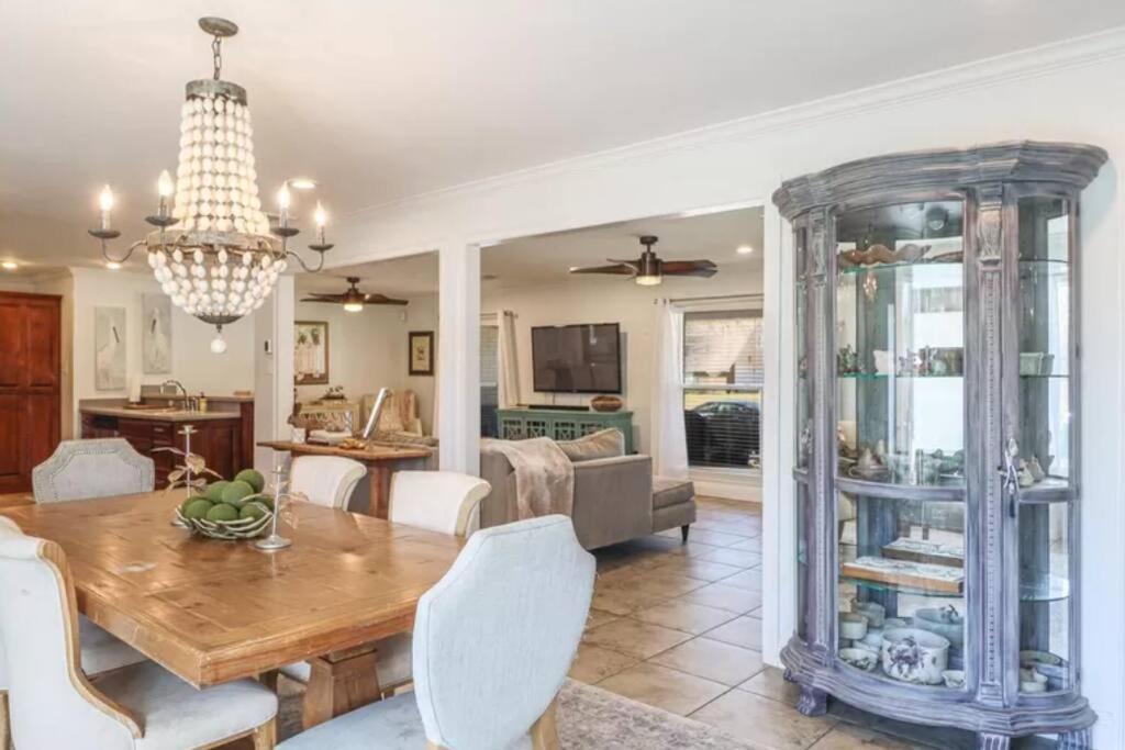 4/3 Home Centrally Located, Beach, Casino, Airport, Dining, Golfing, Shopping, Entertainment Gulfport Luaran gambar