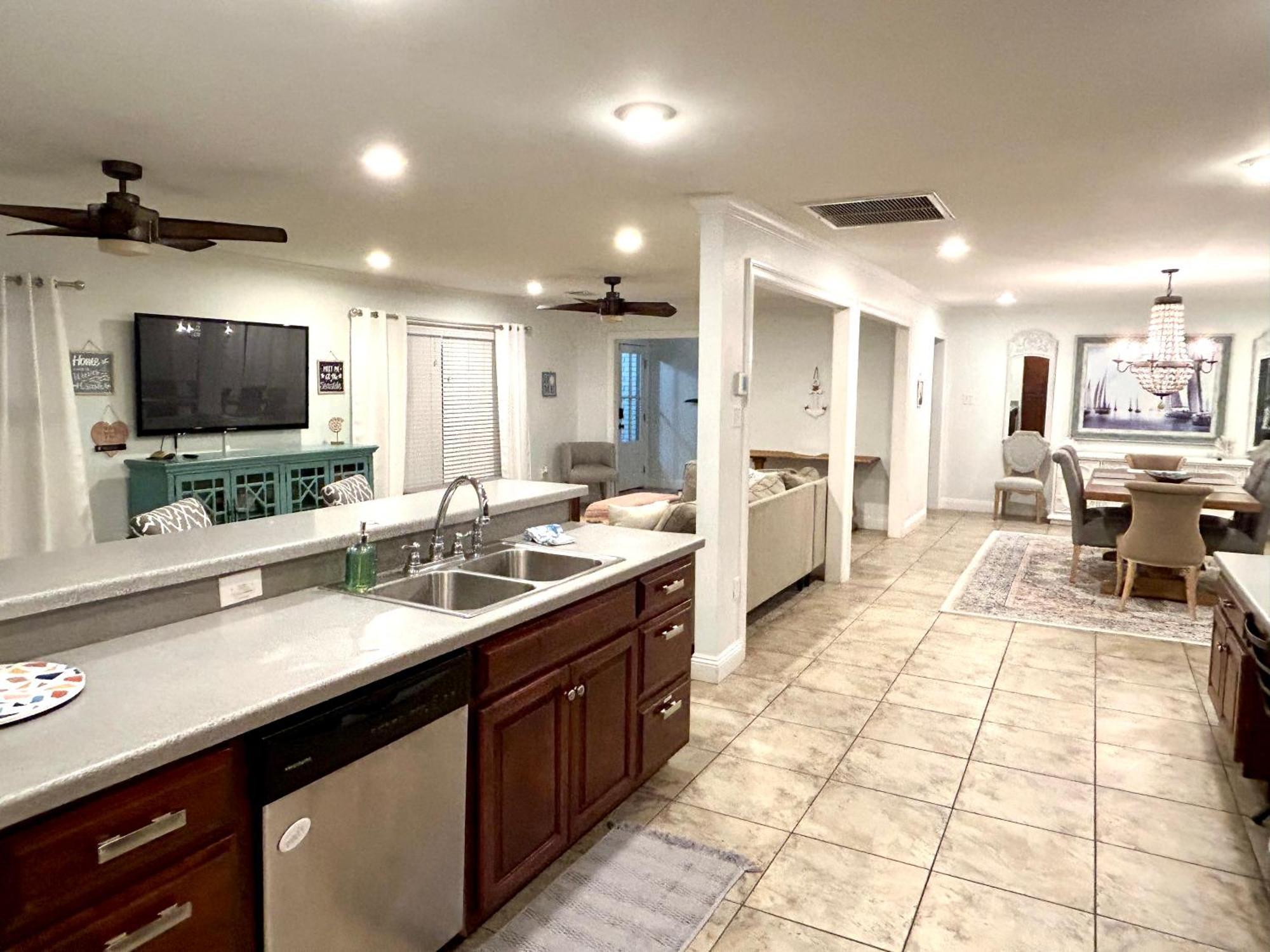 4/3 Home Centrally Located, Beach, Casino, Airport, Dining, Golfing, Shopping, Entertainment Gulfport Luaran gambar
